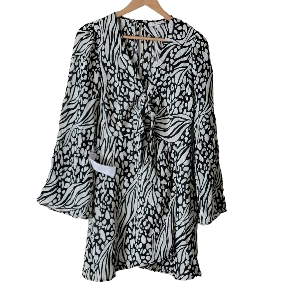 Topshop Faux Wrap V-Neck Knot Detail Bell Sleeve Animal Print Mini Dress